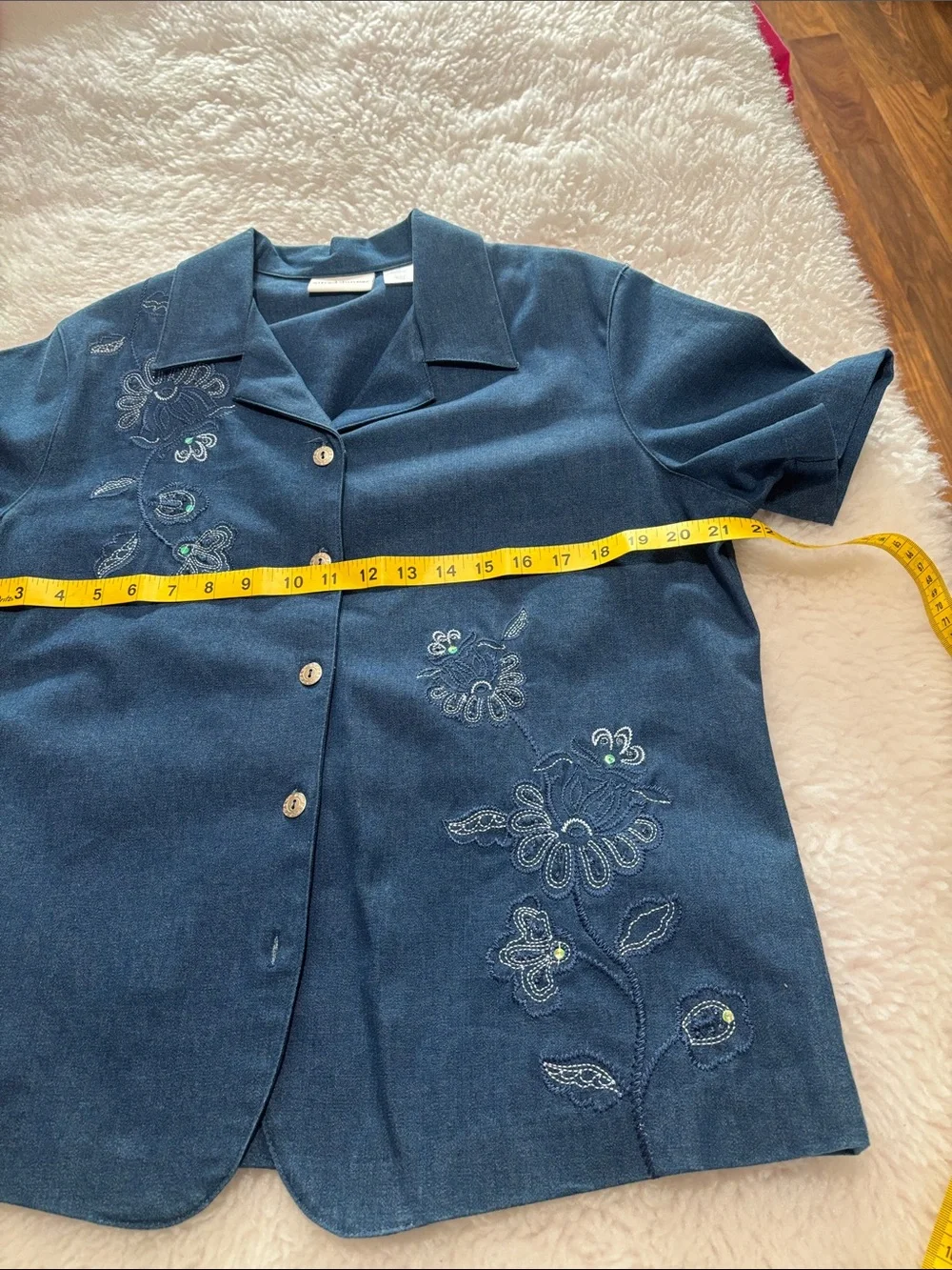 Alfred Dunner Blue Embroidered Short-Sleeve Capri Set